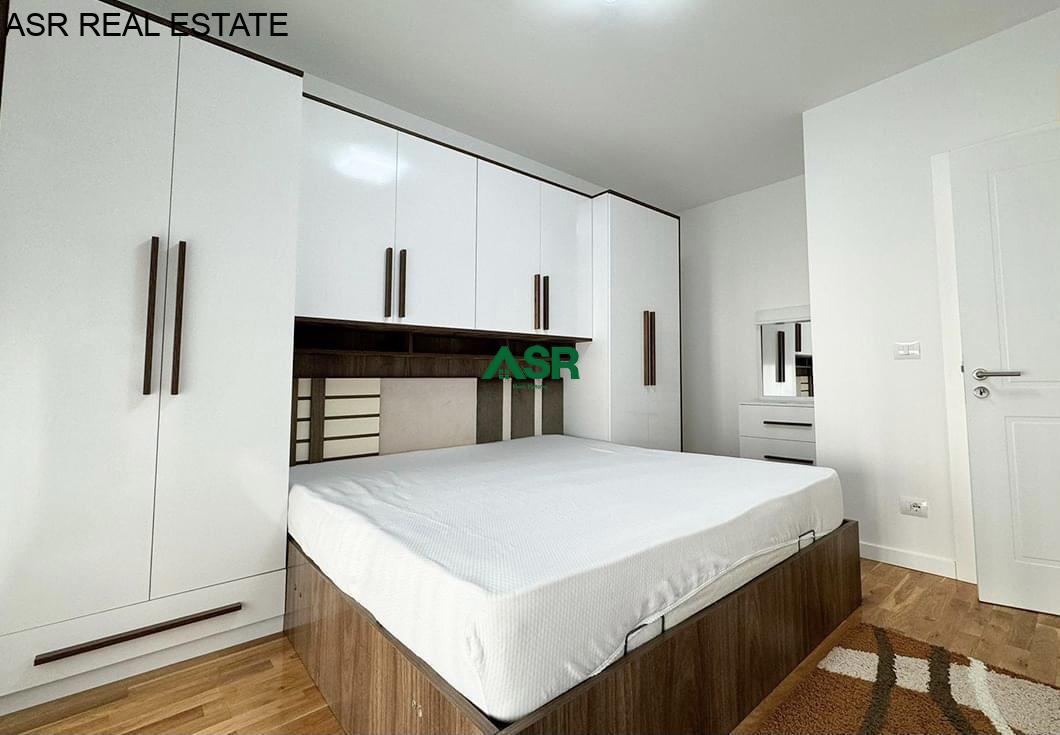 Lëshohet banesa Duplex me qira në lagjen Prishtina e Re 3