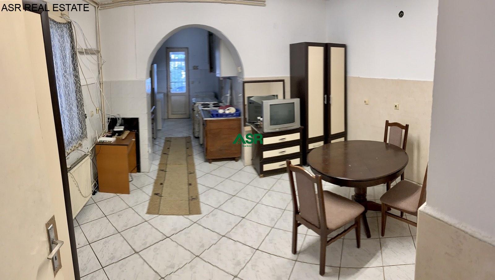 Lëshohet shtepia me qira në lagjën Qender 4
