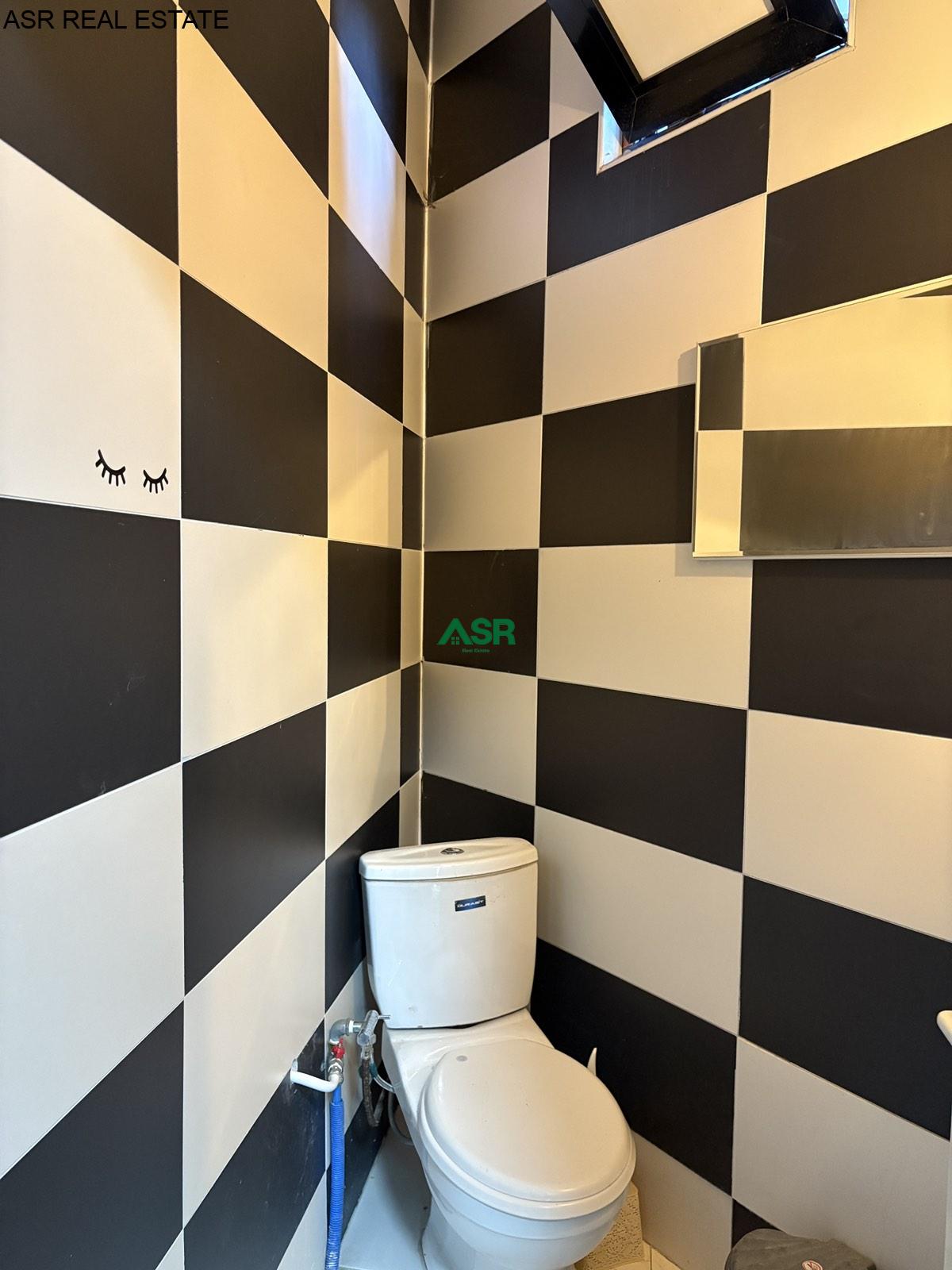 Lokal 30m2 me qira në lagjen bregu i diellit 2