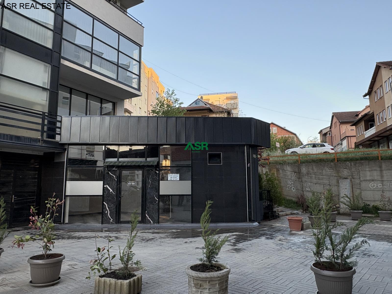 Lokal 30m2 me qira në lagjen bregu i diellit 4