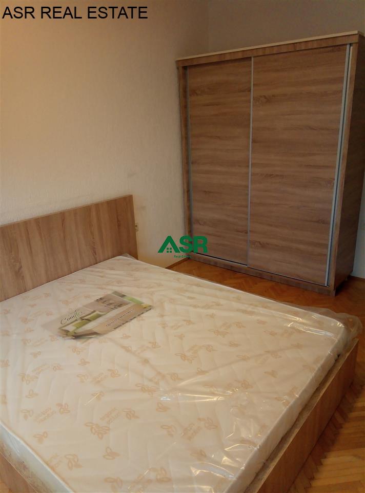 Banesë 100m2 me qira në rr.B, Afer Royal Mall. 4