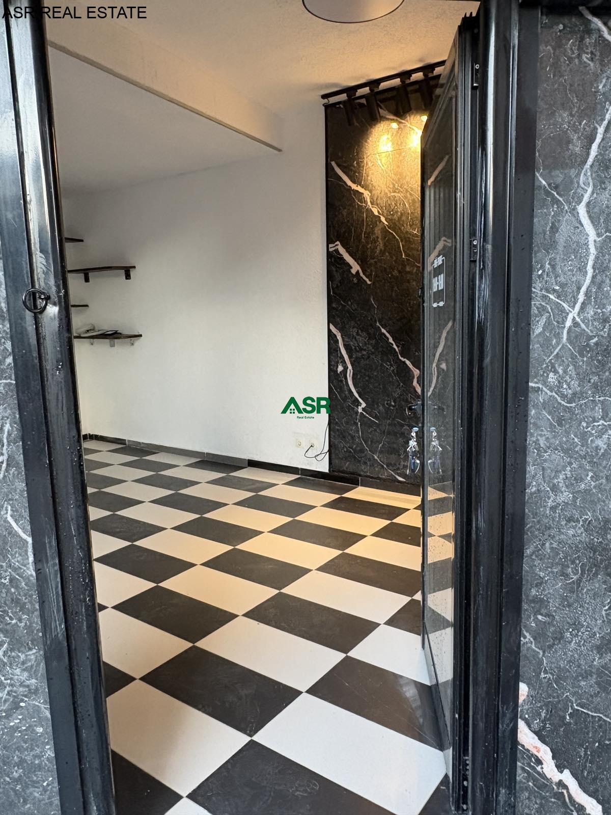 Lokal 30m2 me qira në lagjen bregu i diellit 3