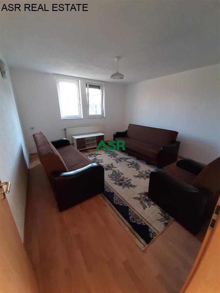Kati i shtepise 110m2 me qira në lagjen Arberia 4