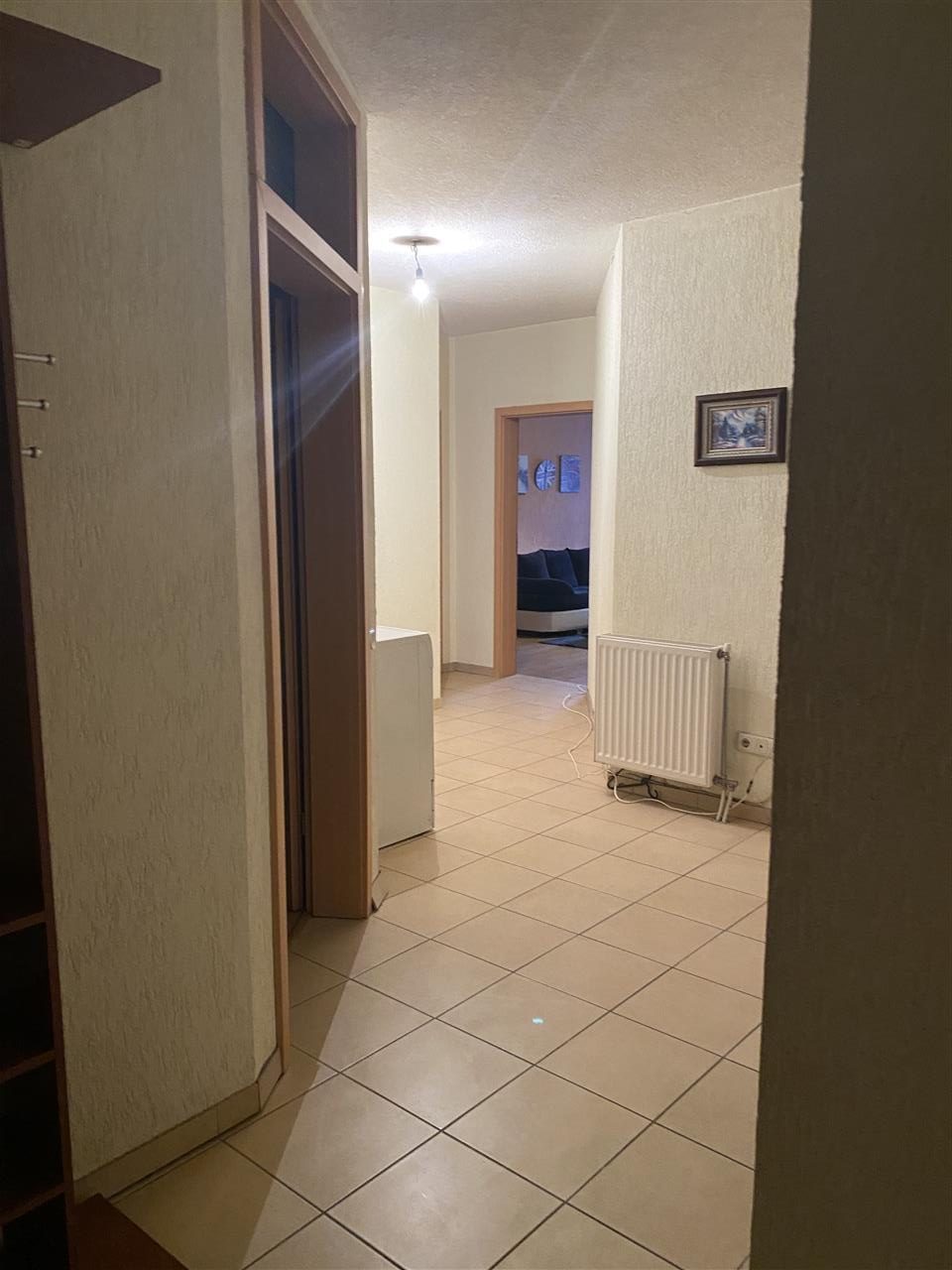 Lëshohet banesa me qera në lagjën Qendër 3