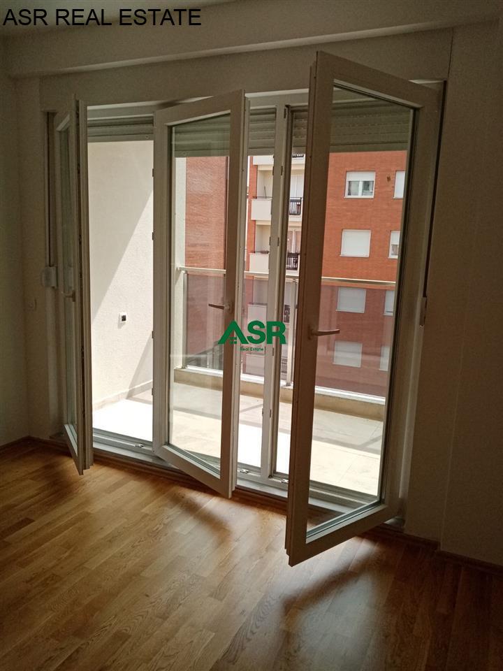 Banesë 100m2 me qira në rr.Prekazi, lagjia e spitalit