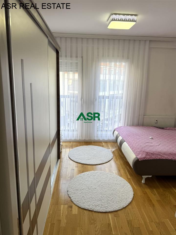 Banesë 81.5 m2 me qira në rr.B 3
