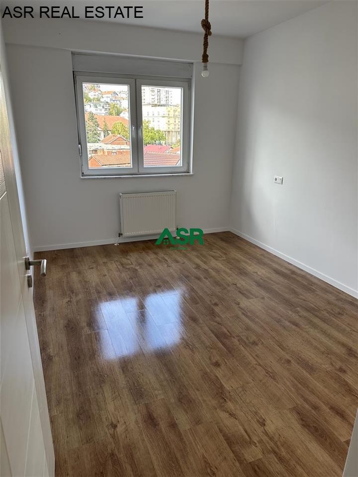 Banesë/Zyre 85m2 me qira në lagjen Qafa 2