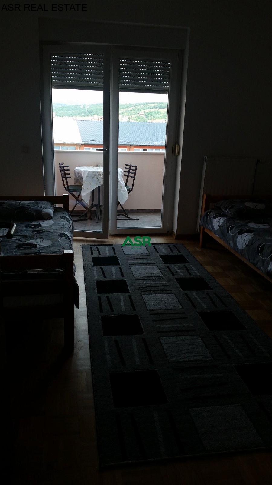 Lëshohet banesa me qira në lagjën e spitalit 3