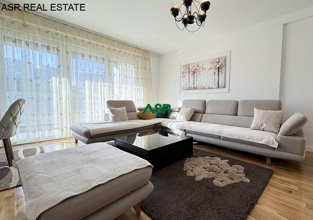 Lëshohet banesa Duplex me qira në lagjen Prishtina e Re 2