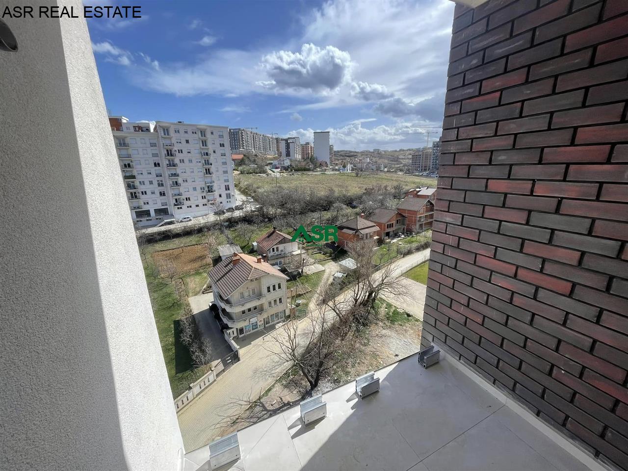 Banesë 105.30 m2 me qira në Lagjja Prishtina e Re, Rr. Behar Begolli