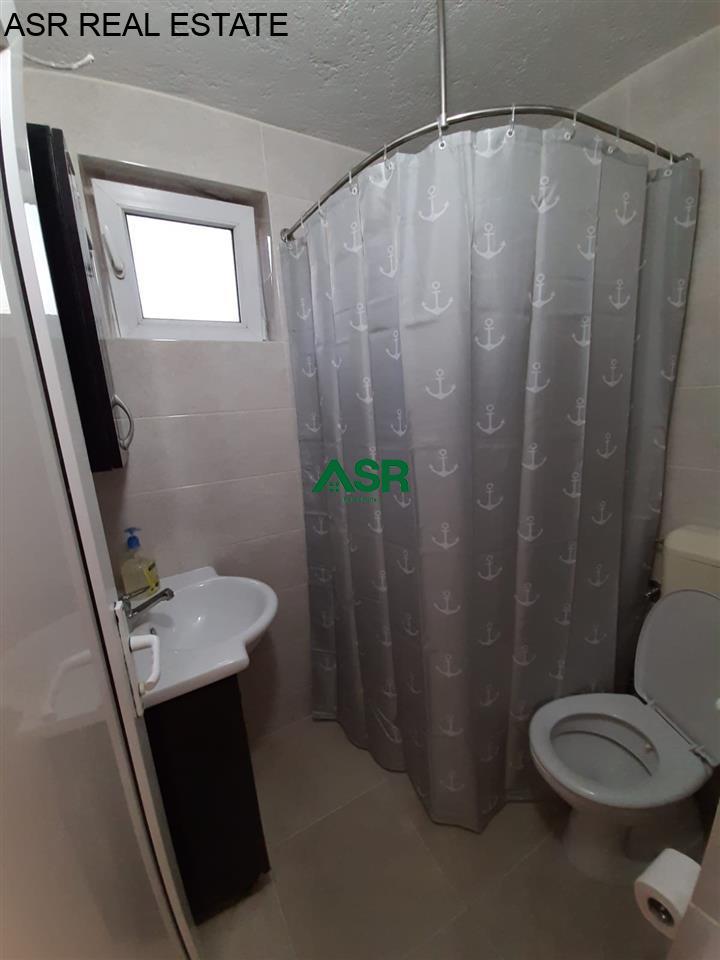 Kati i shtepise 110m2 me qira në lagjen Arberia