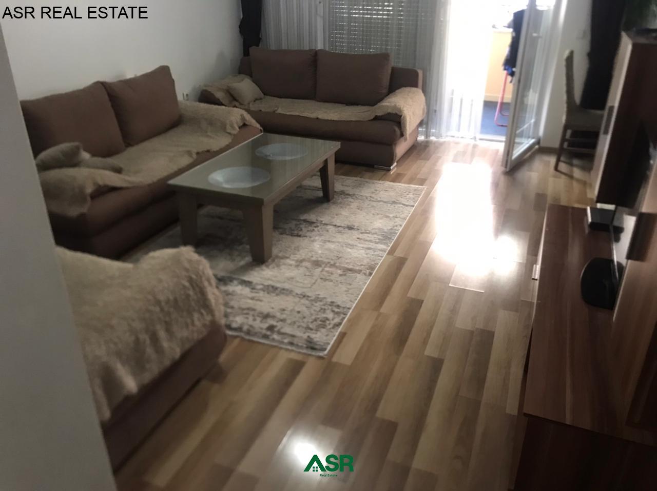 Shitet Banesa 106m2 kati – 4, në Fushë Kosovë