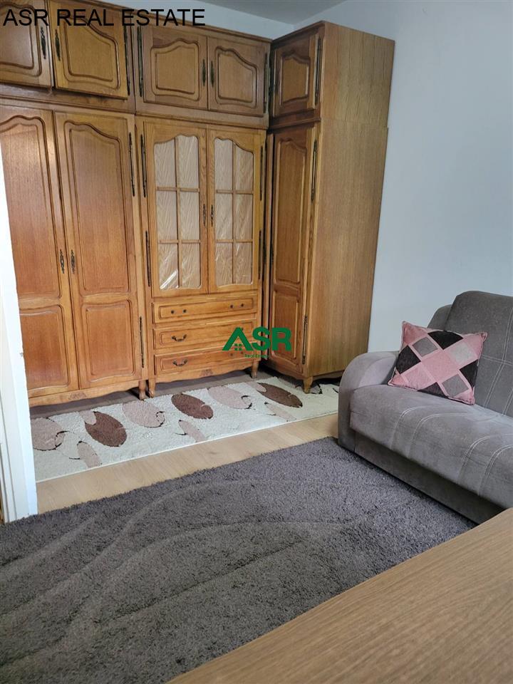Lëshohet banesa me qira në lagjën Bregu i diellit 3