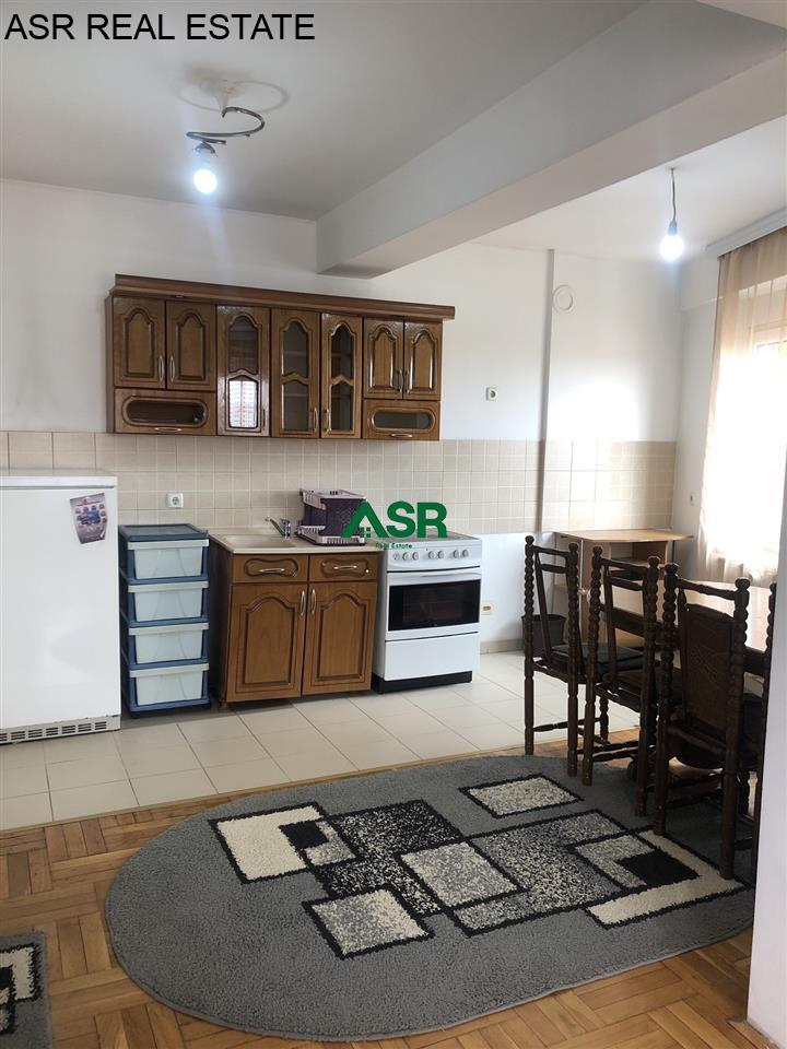 Lëshohet banesa me qera në lagjën Emshir 4