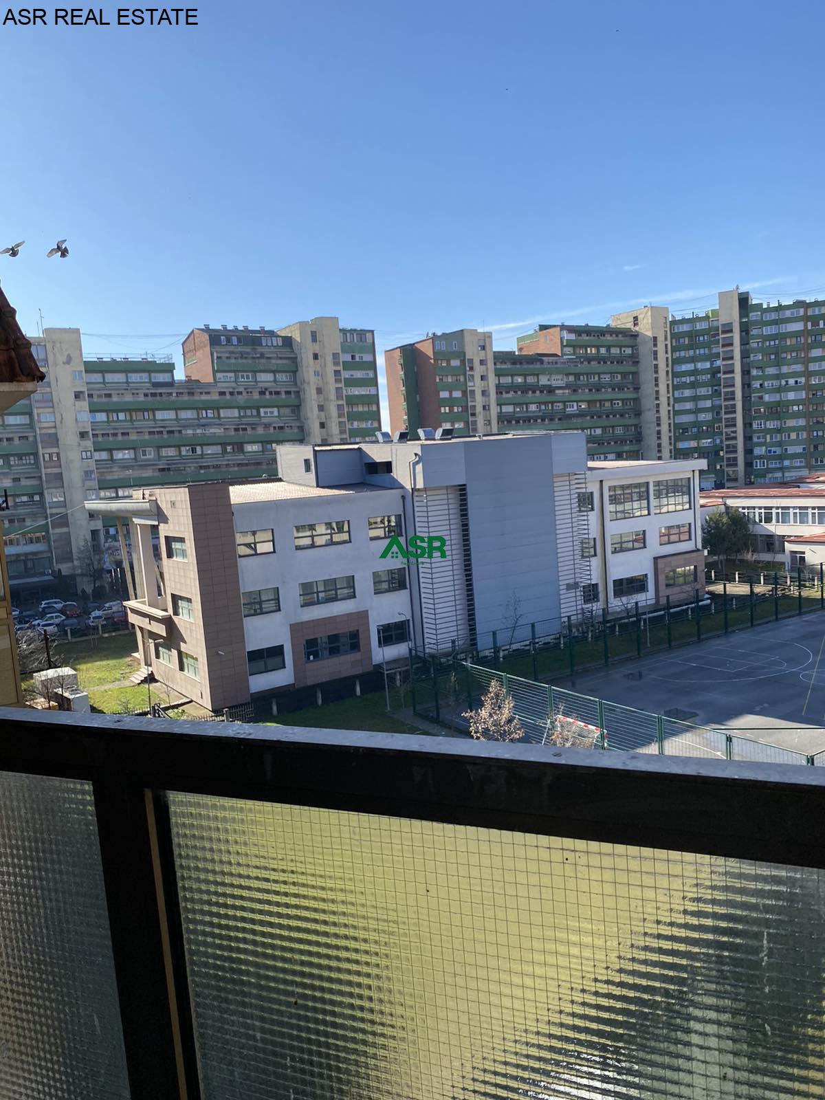 Lëshohet banesa/zyre me qira në lagjën Dardania