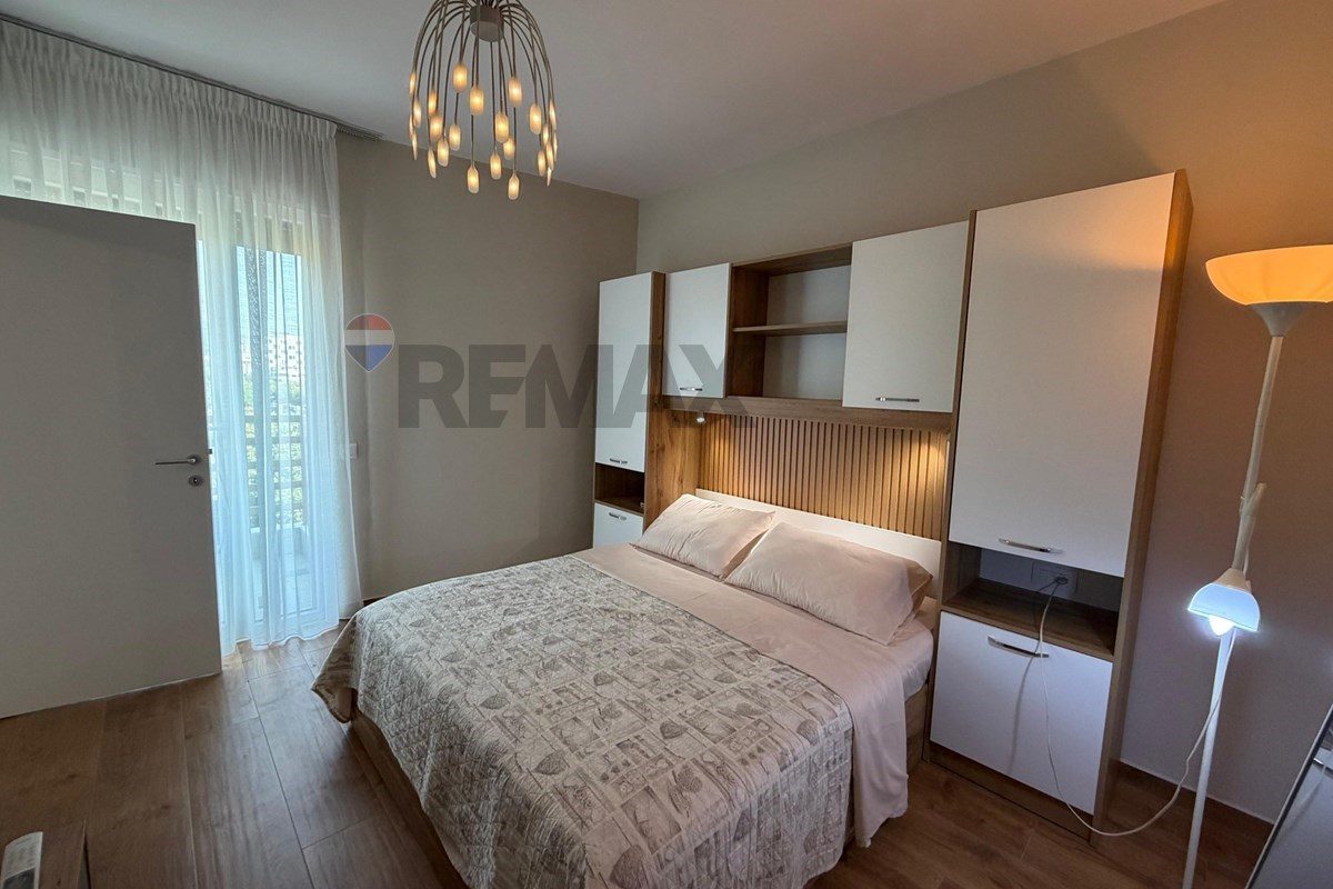 Shitet Apartament 1+1 Rr. Dritan Hoxha