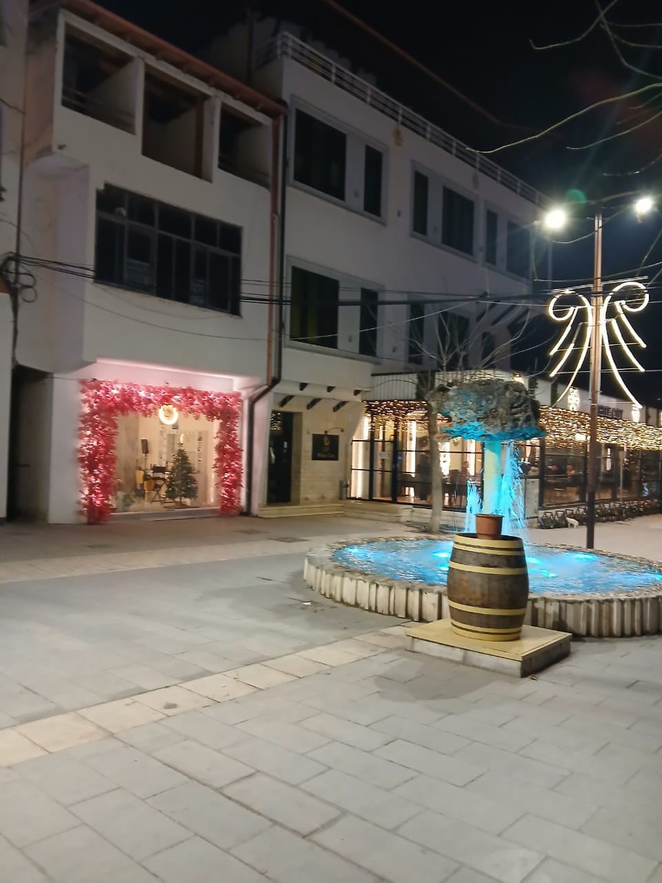 Pronë Komerciale për Shitje – 187 m² në Qendrën Historike të Beratit