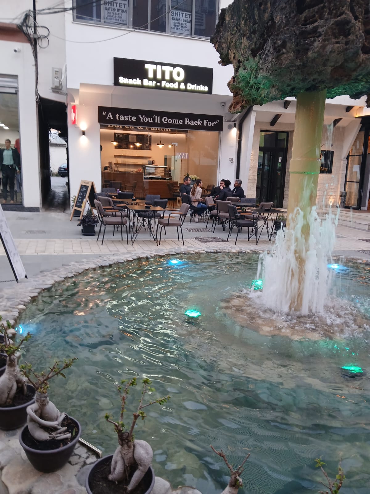 Pronë Komerciale për Shitje – 187 m² në Qendrën Historike të Beratit