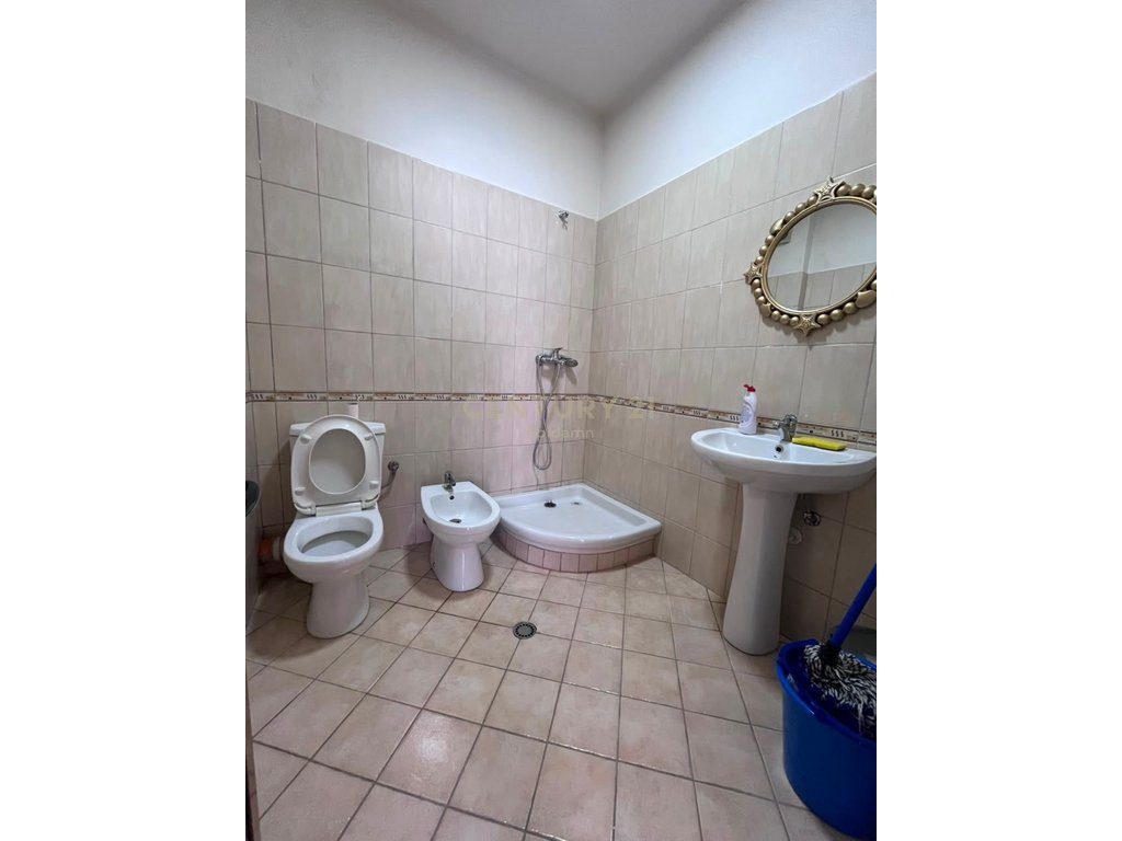 Shitet Apartament 2+1+2 në Plazh, Rrota e Kuqe 4