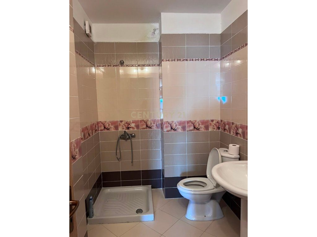 🌊 Shitet Apartament me Pamje Panoramike nga Deti – Vollga, Durrës