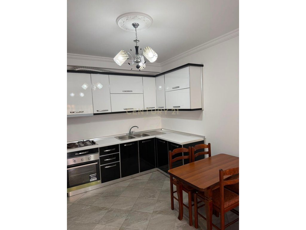 Apartament 1+1 me Qira në Vijën e Parë me Detin ne Plazh, Durres ! 4