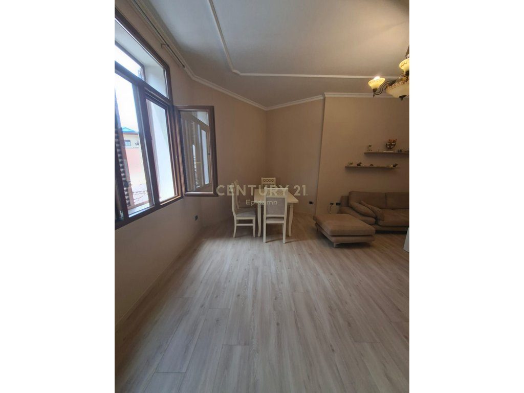 Jepet me qira apartament 3+1+2 ne Vollga ! 4