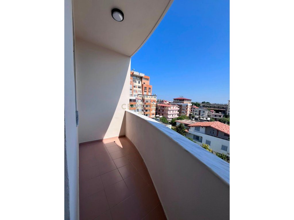 Shitet Apartament 2+1+2 në Plazh, Rrota e Kuqe 2