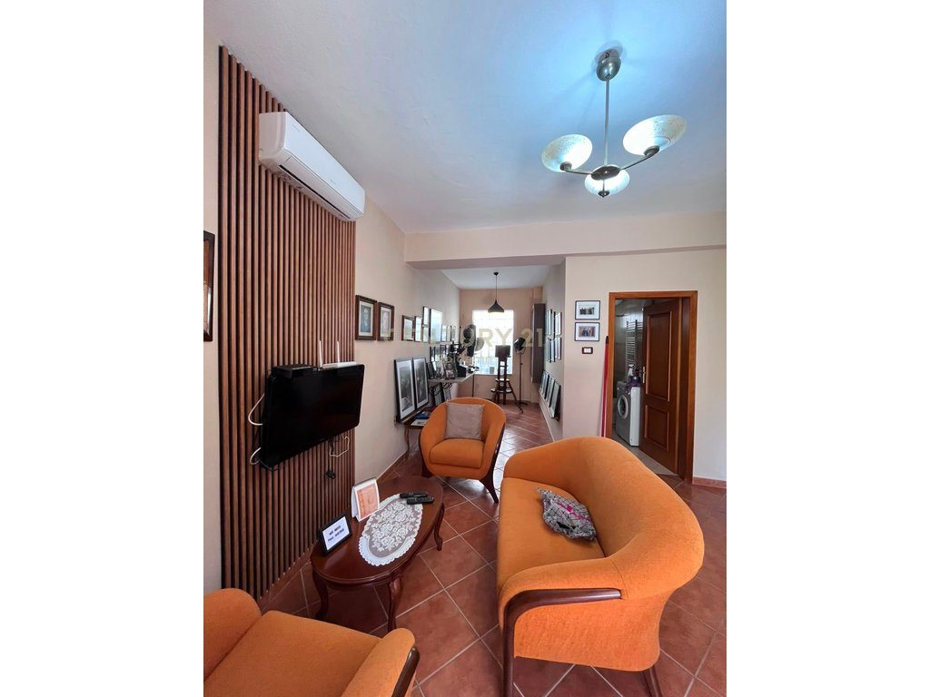 Jepet me qira kati i parë i një shtëpie private – 500 €/muaj 4