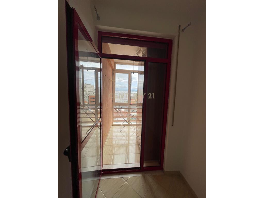 Apartament 2+1 Me Qira në Qendrën e Durrësit ! 2