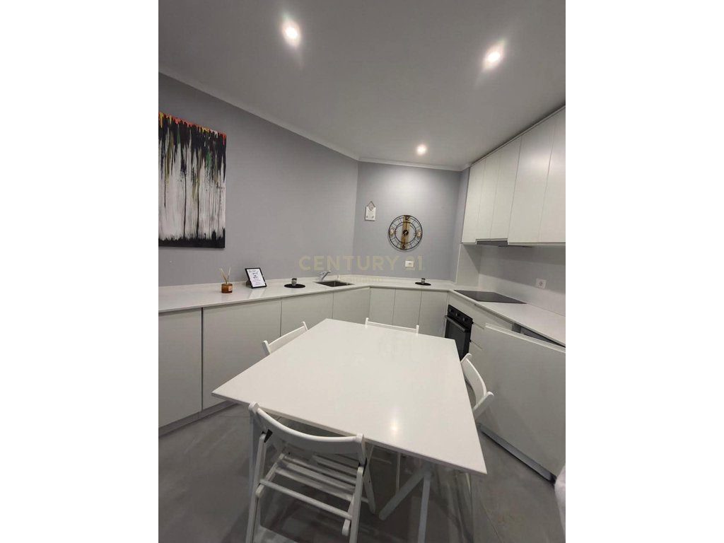 Jepet me qera apartament tek White Hill, Currila – Durrës! 4