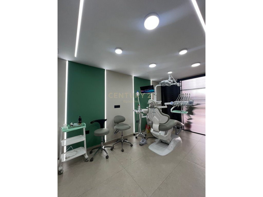 Shitet Klinikë Dentare tek Lulishtja – Durrës 2