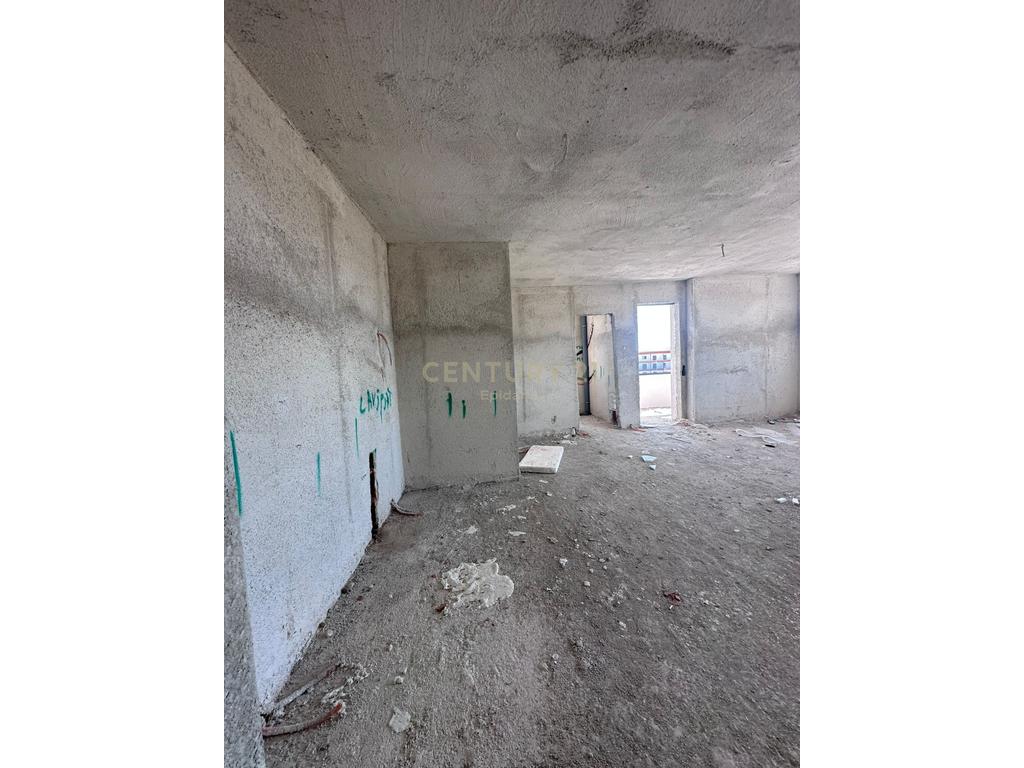 Apartament 1+1 për Shitje në Golem! 4