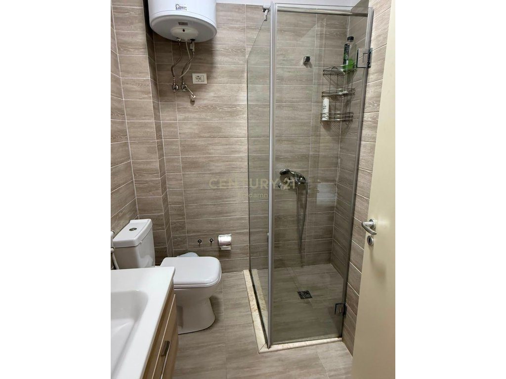Apartament 2+1 me verandë disa hapa nga deti – Lura 3, Gjiri i Lalëzit 3