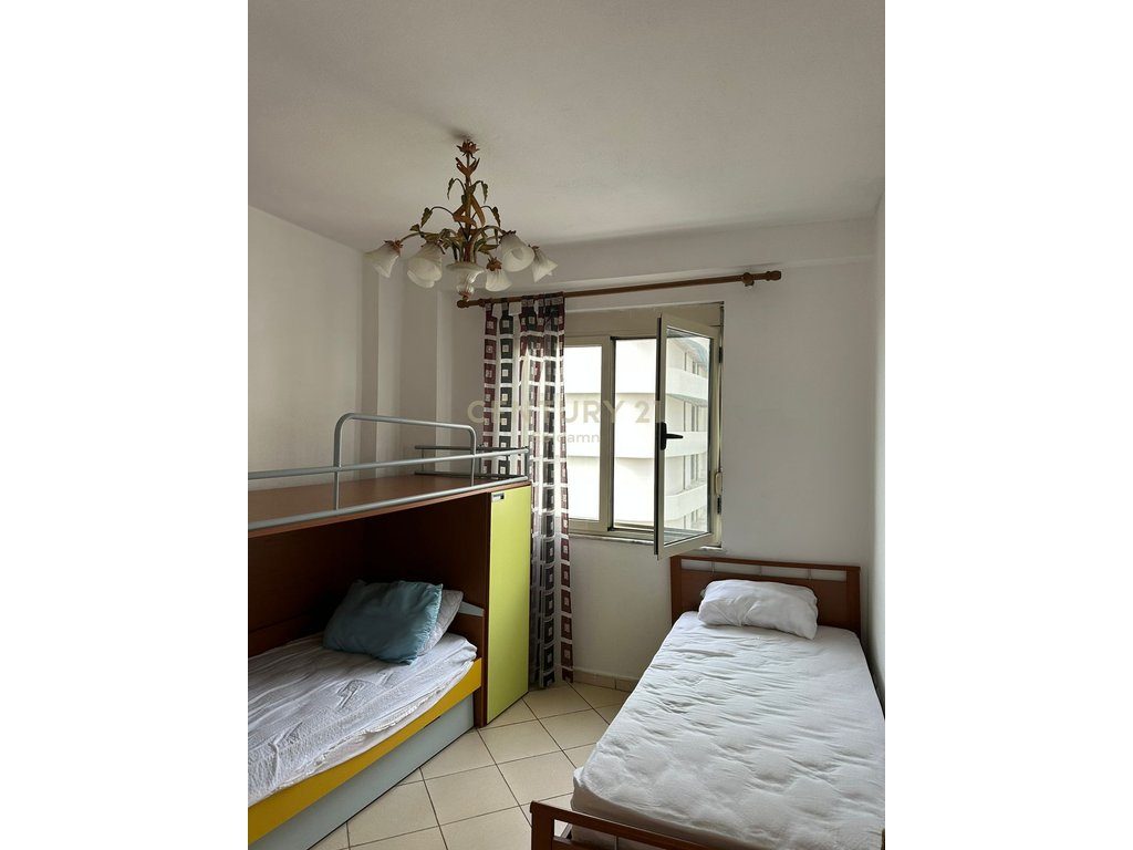 Apartament 2+1 Me Qira në Plazh Rrota e Kuqe, Durrës - 250€ | 2