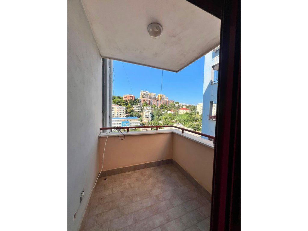 Shesim Apartament 2+1+2+3 ballkone në Lagjen Nr. 1, Durrës 4