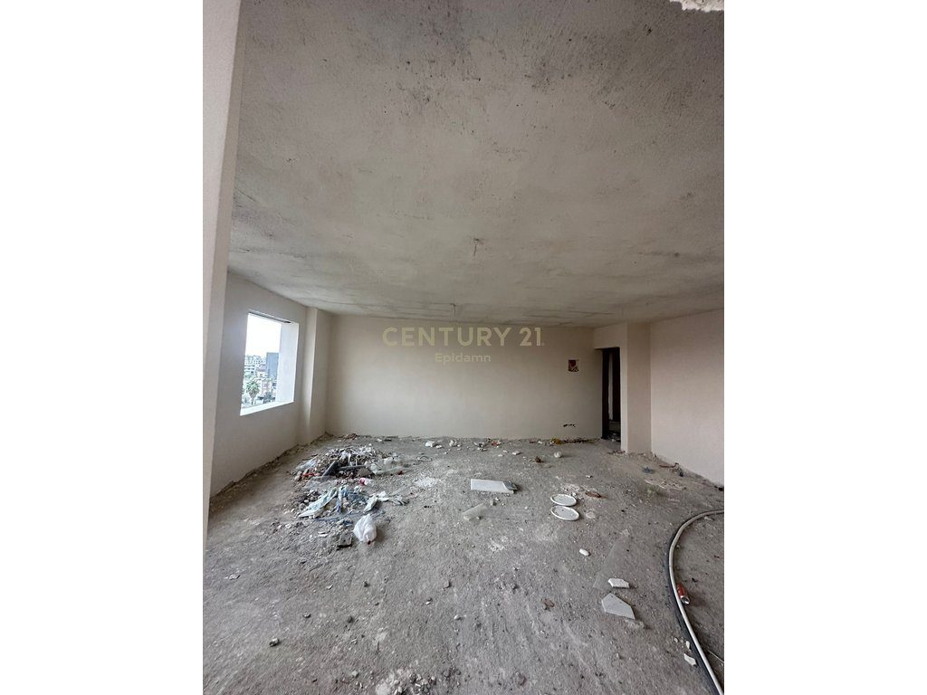 Apartament 1+1 për Shitje në Golem!
