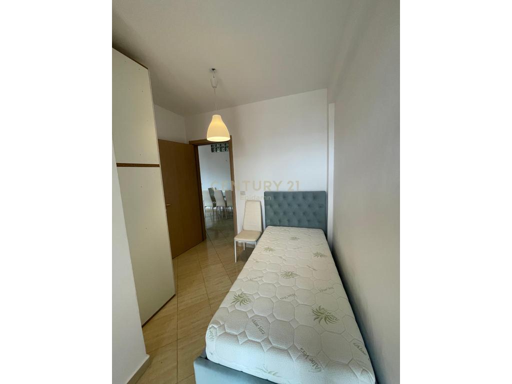 Apartament 2+1 Me Qira në Qendrën e Durrësit ! 4