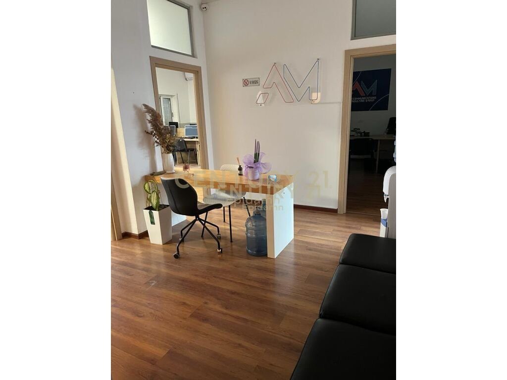 Ambient Komercial për Qira tek Kazazi, Durrës - 800€ | 160 m² 2