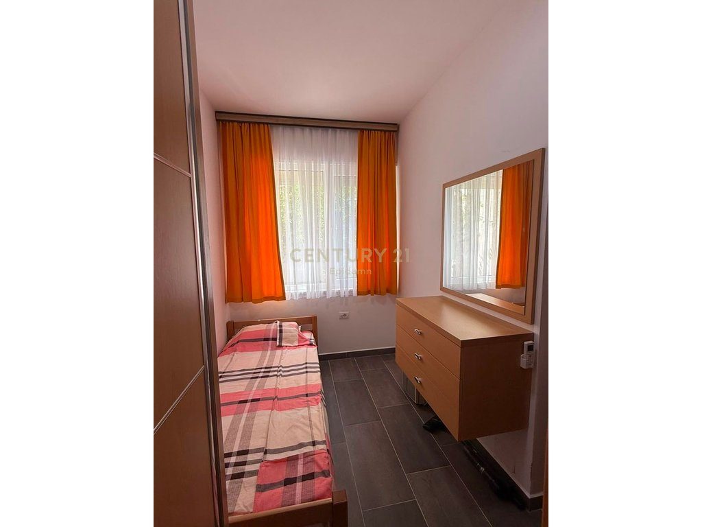 Apartament 2+1 me verandë disa hapa nga deti – Lura 3, Gjiri i Lalëzit 4