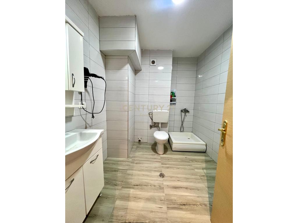 APARTAMENT 1+1 PER SHITJE NE SHKEMBIN E KAVAJES!