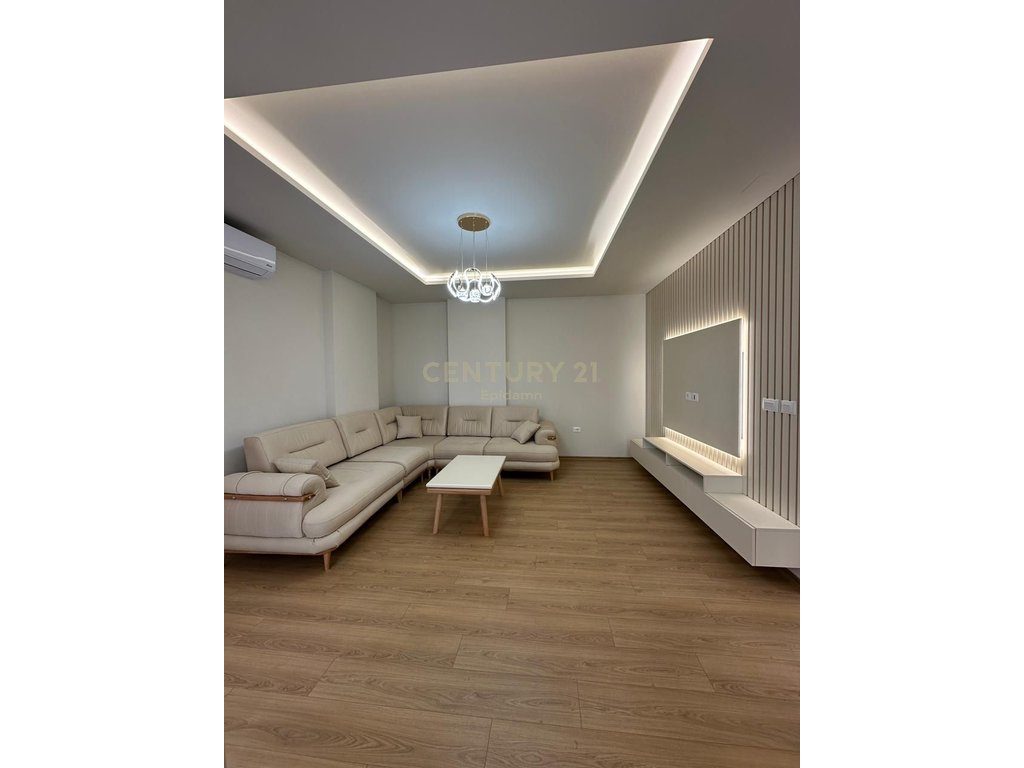 Apartament Luksoz 2+1+2 për shitje , Zogu i Zi Tirane 3
