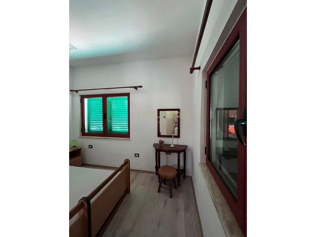 Jepet me qira kati i parë i një shtëpie private – 500 €/muaj