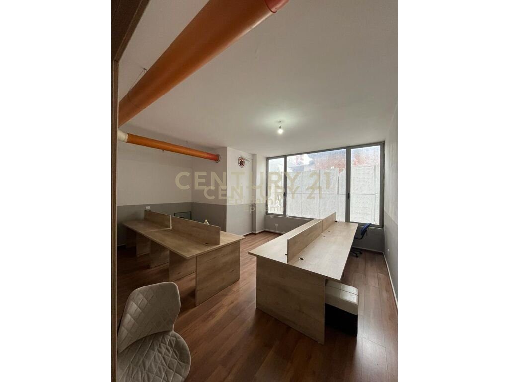 Ambient Komercial për Qira tek Kazazi, Durrës - 800€ | 160 m²