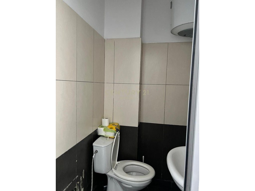 Shitet Ambient Biznesi në Plazh Iliria, Durrës ! 4
