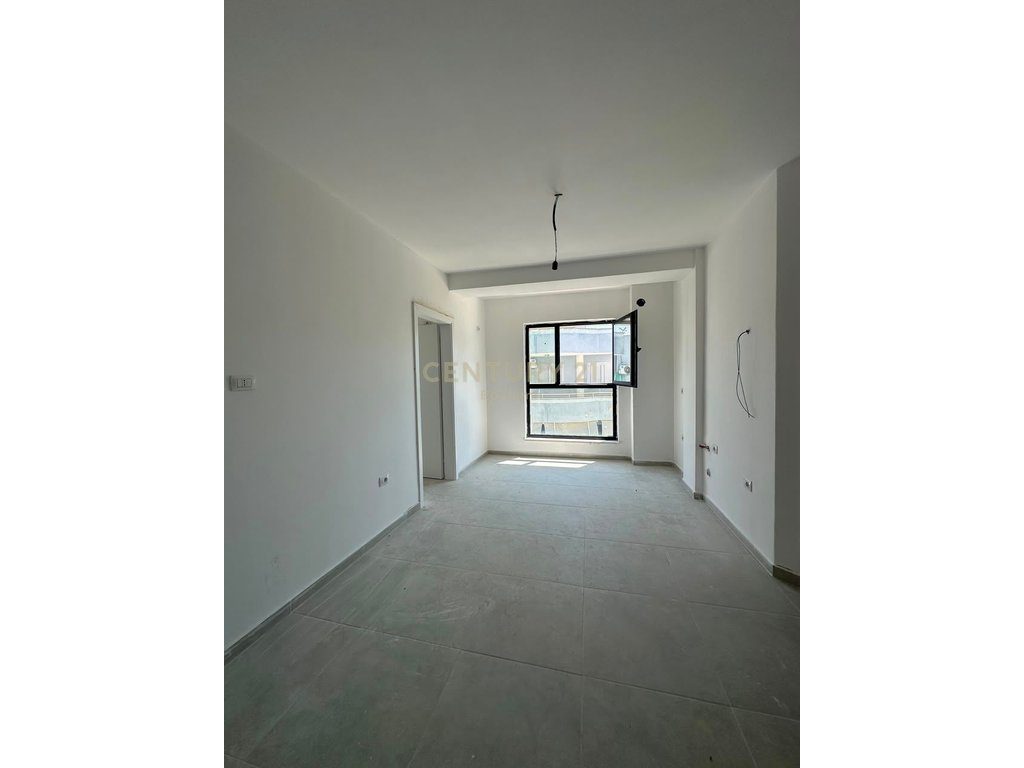 Apartament 1+1 për shitje në Malin e Robit ! 3