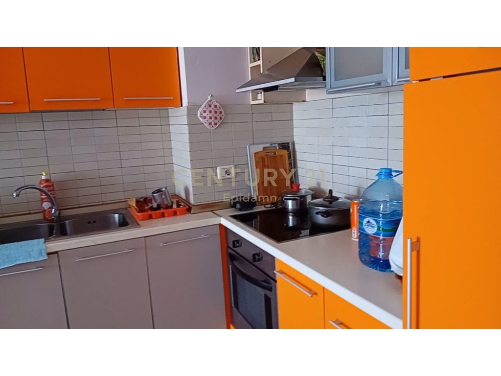 Jepet me qira apartament 2+1+2 me pamje nga deti ne Vollga 4
