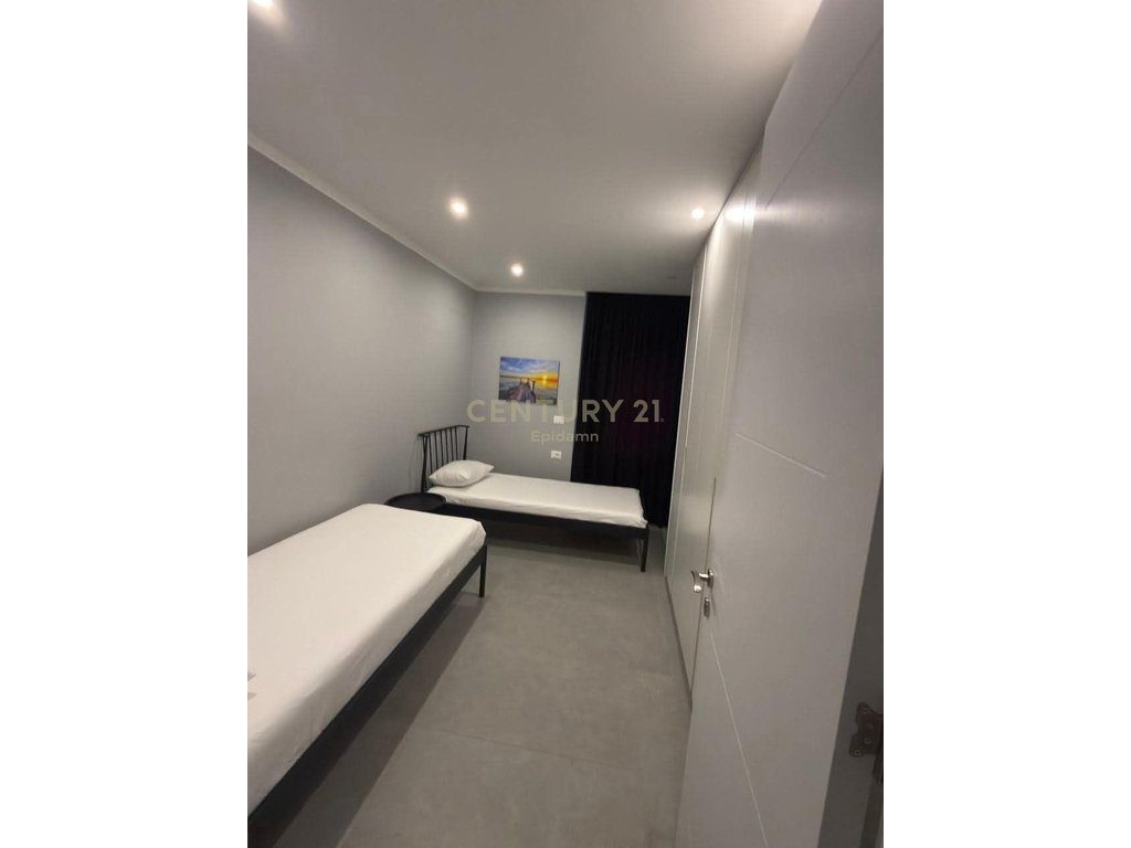Jepet me qera apartament tek White Hill, Currila – Durrës! 2