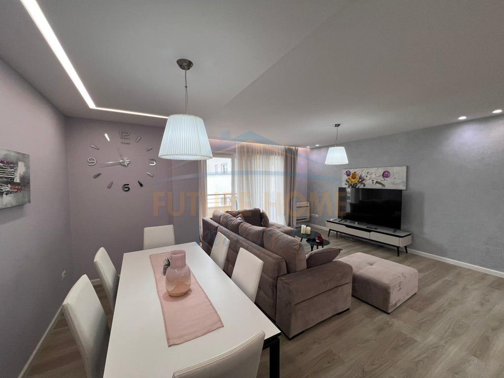 Qera, Apartament 3+1+2+Post Parkimi, SunRise Residence, Tiranë.
