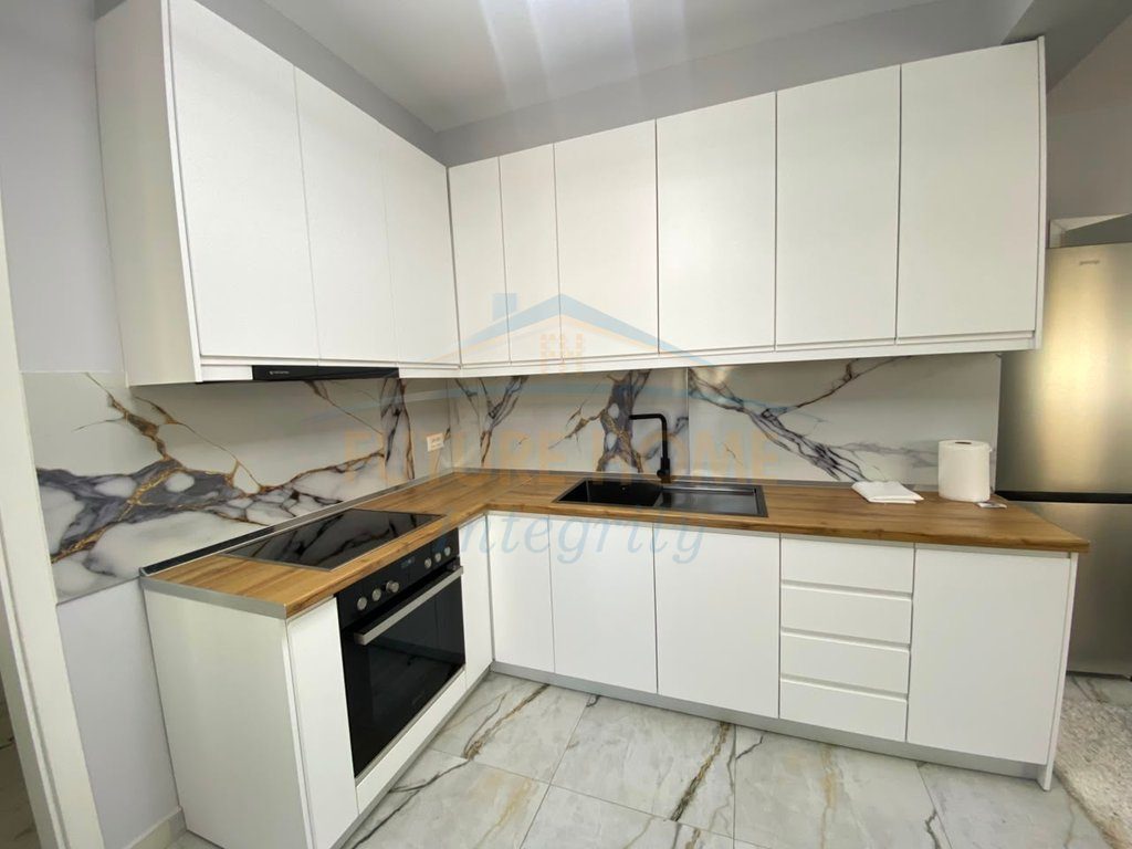 Qera, Apartament 1+1+Post Parkimi, Shkolla e Baletit, Tiranë. 3