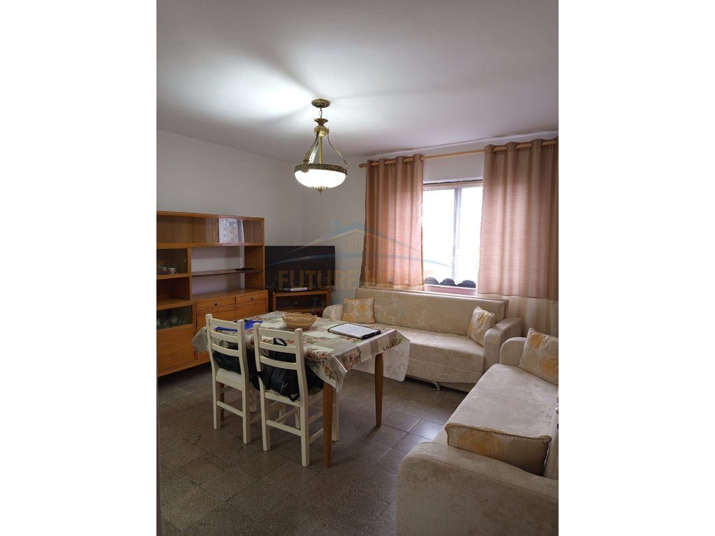 Qera, Apartament 2+1, Rruga Qemal Stafa, Tiranë.
